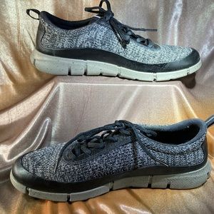 Ecco heather gray and black Danish Design lace up knit athletic casual 39‎ box 6